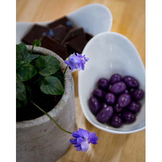 Violet dragee (almond & milk chocolate) 40g